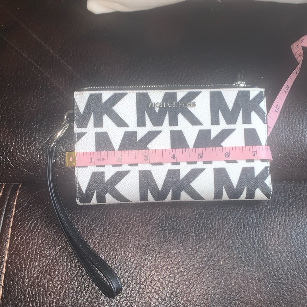 Michael Kors Wallet gently used